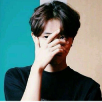 不适合自己的东西强抓在手里 只会弄伤自己 YY男生头像_www.jishuyy.com