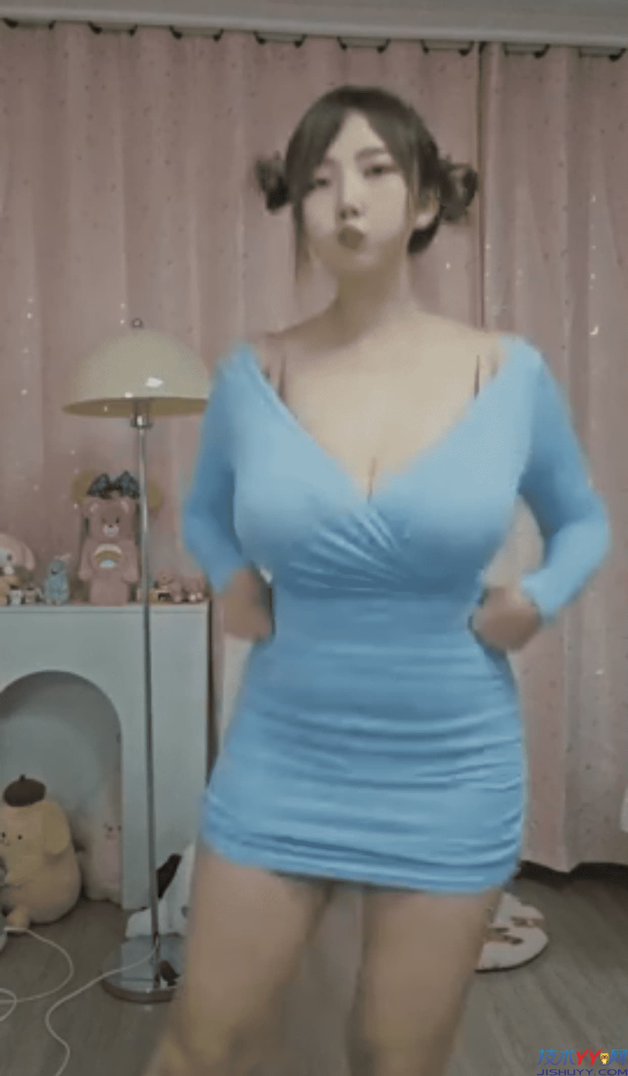 日本街头美女写真实景视频MP4_www.jishuyy.com