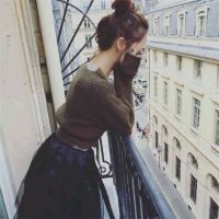 我知道爱情不是一切，现在清楚一切都不是爱情_YY女生头像_www.jishuyy.com